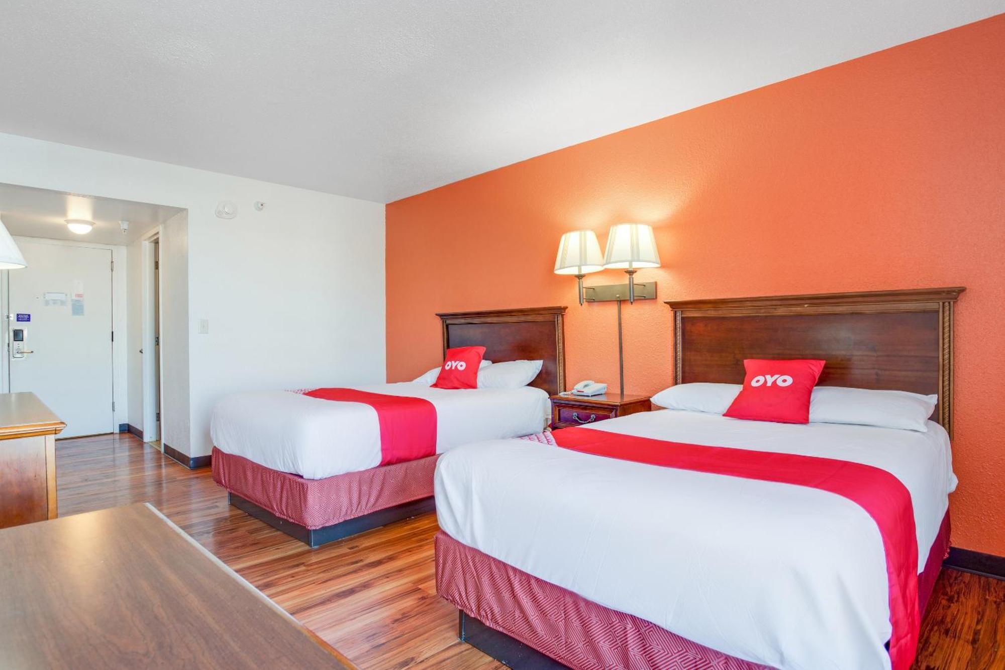 Oyo Hotel Mona Lake Muskegon Kültér fotó