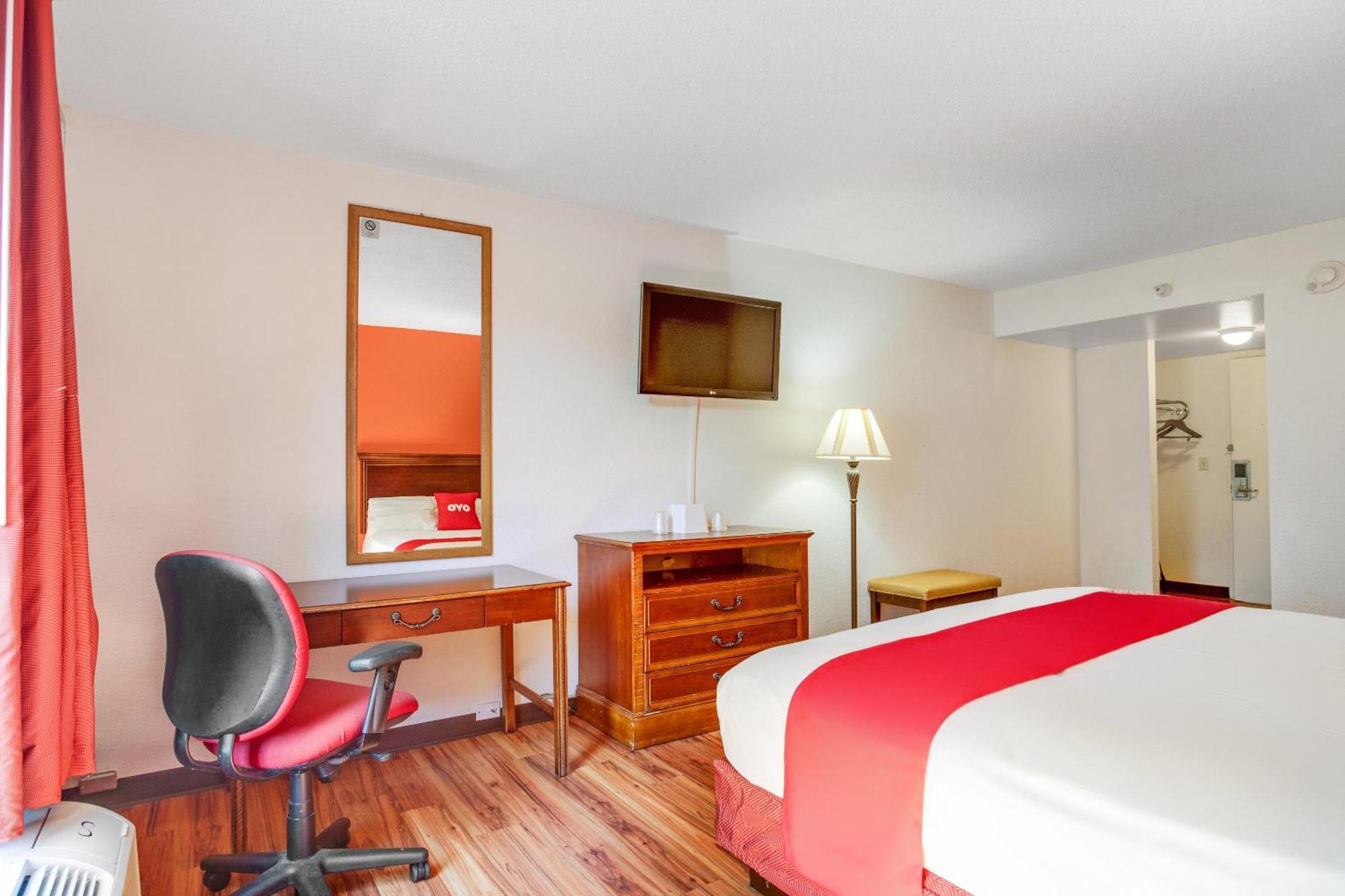 Oyo Hotel Mona Lake Muskegon Kültér fotó